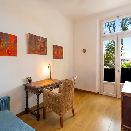 Appartement Maison De Famille Avec Extérieur à Pied